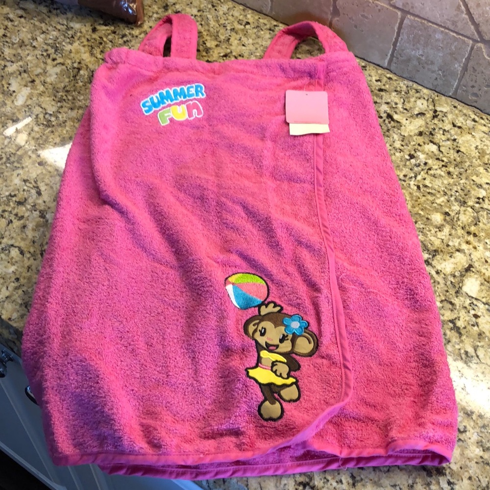 Girl’s swimsuit coverup